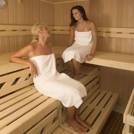 Novina Herzo-base Hotel 4*