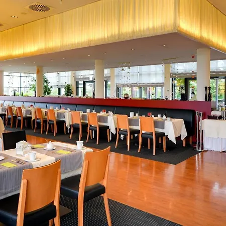 Novina Herzo-base 4* Herzogenaurach