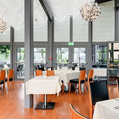 Novina Herzo-base Hotel