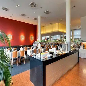 Novina Herzo-base Hotel