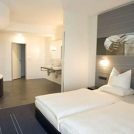 Hotel Novina Herzo-base 4*