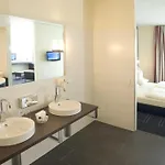 ノヴィーナ ヘルツォーゲンアウラハ ヘルツォー ベース ホテル 4*