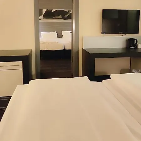 ノヴィーナ ヘルツォーゲンアウラハ ヘルツォー ベース 4*