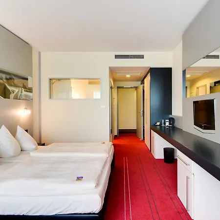 Отель Novina Herzo-base 4*