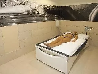 نوفينا هيرتسو-بيز